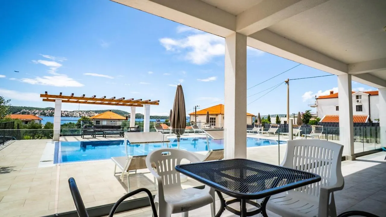 Calma Apartments Croatia