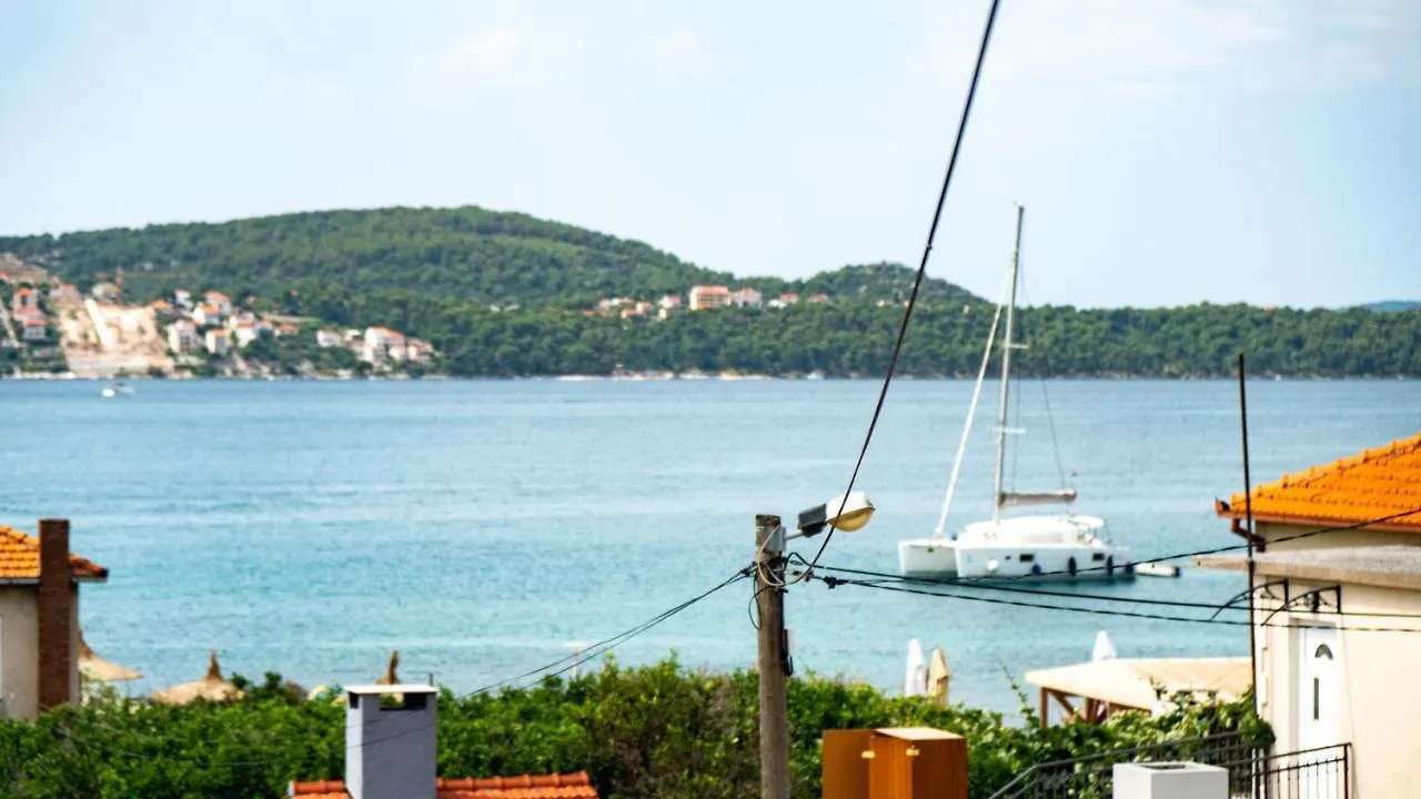 Calma Apartments  Trogir