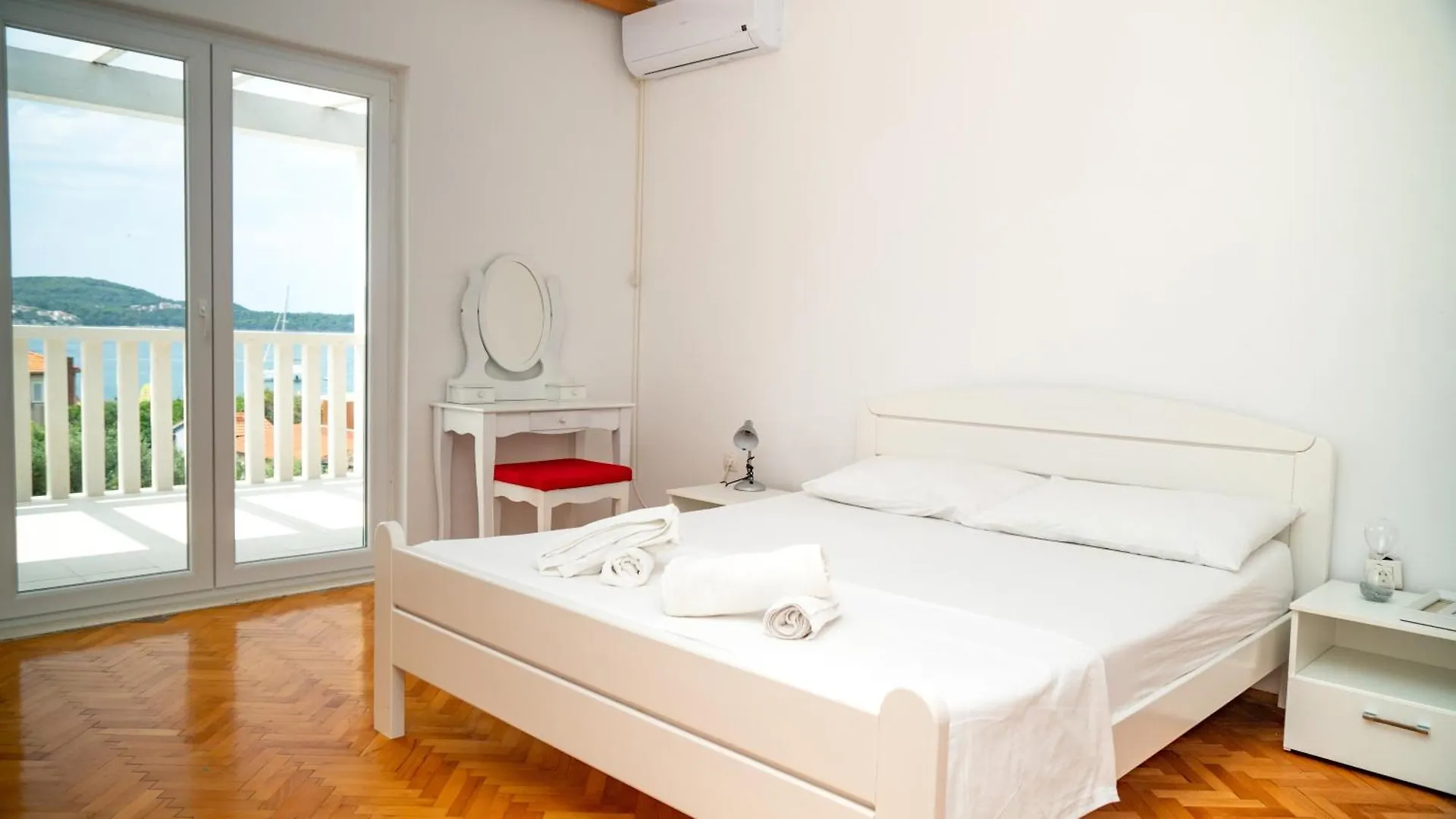 Calma Apartments Trogir