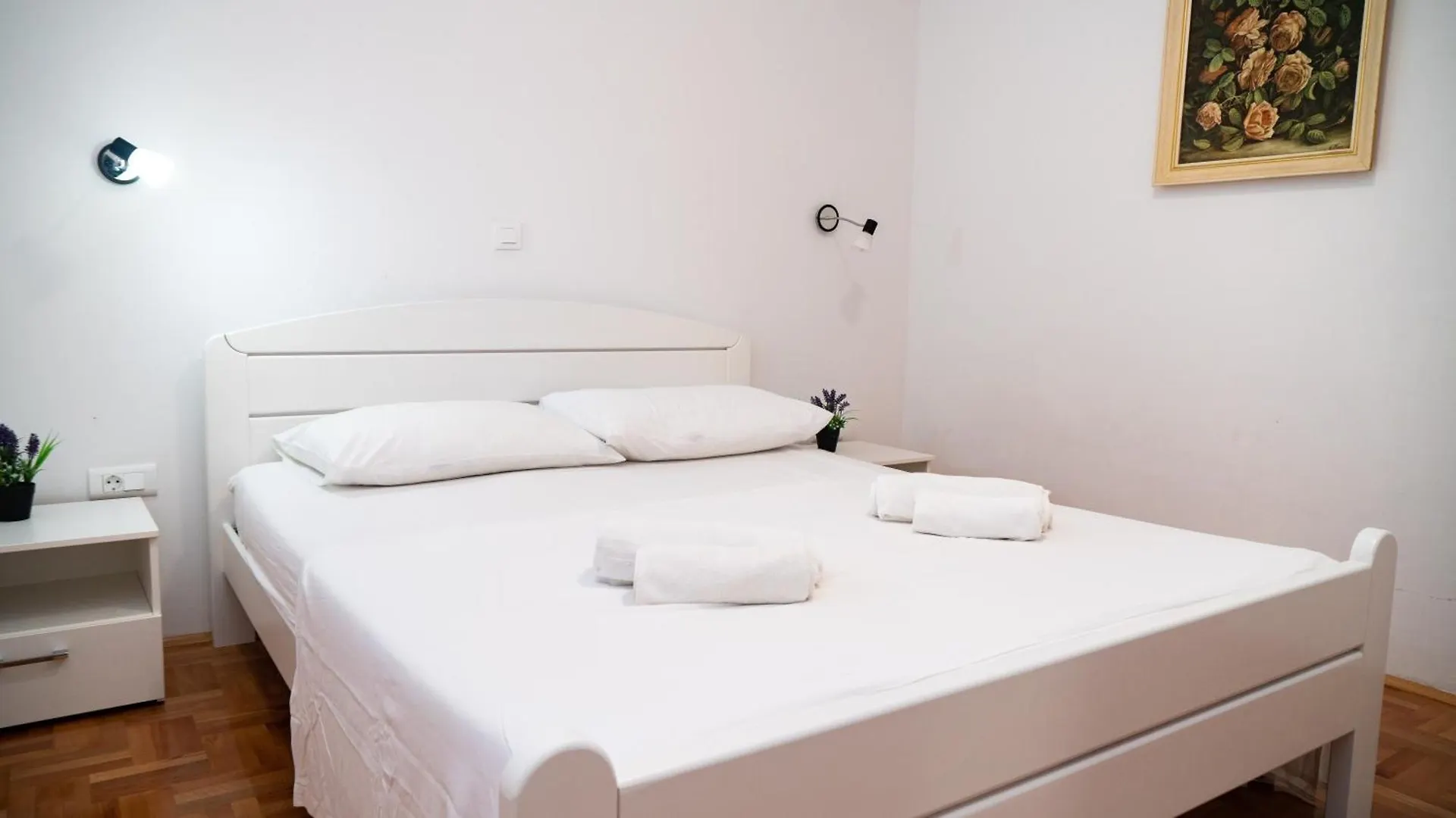 Calma Apartments Trogir 0*,