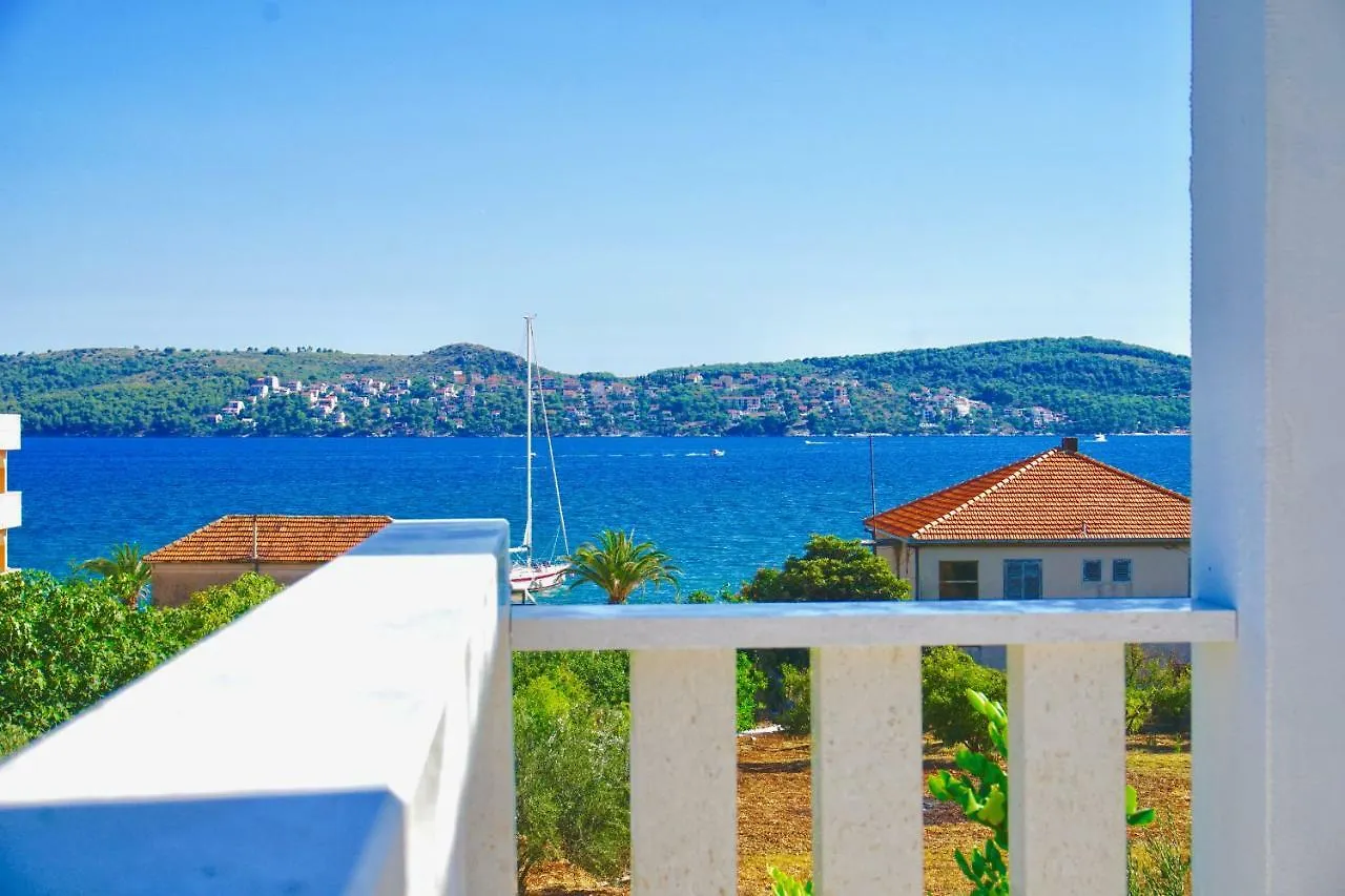 Calma Apartments Trogir 0*,  Croatia